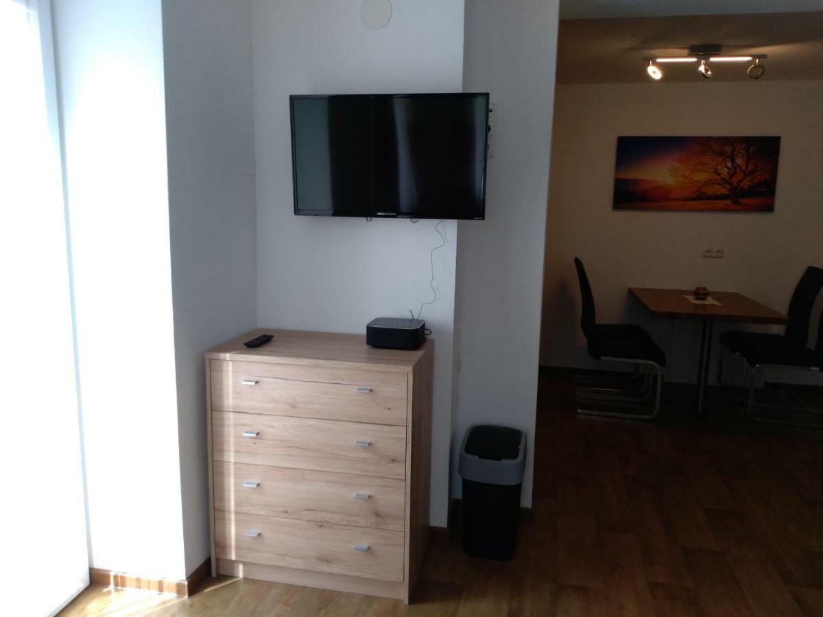 Ferienwohung Fam. Fink Apartment Riegersburg Bagian luar foto