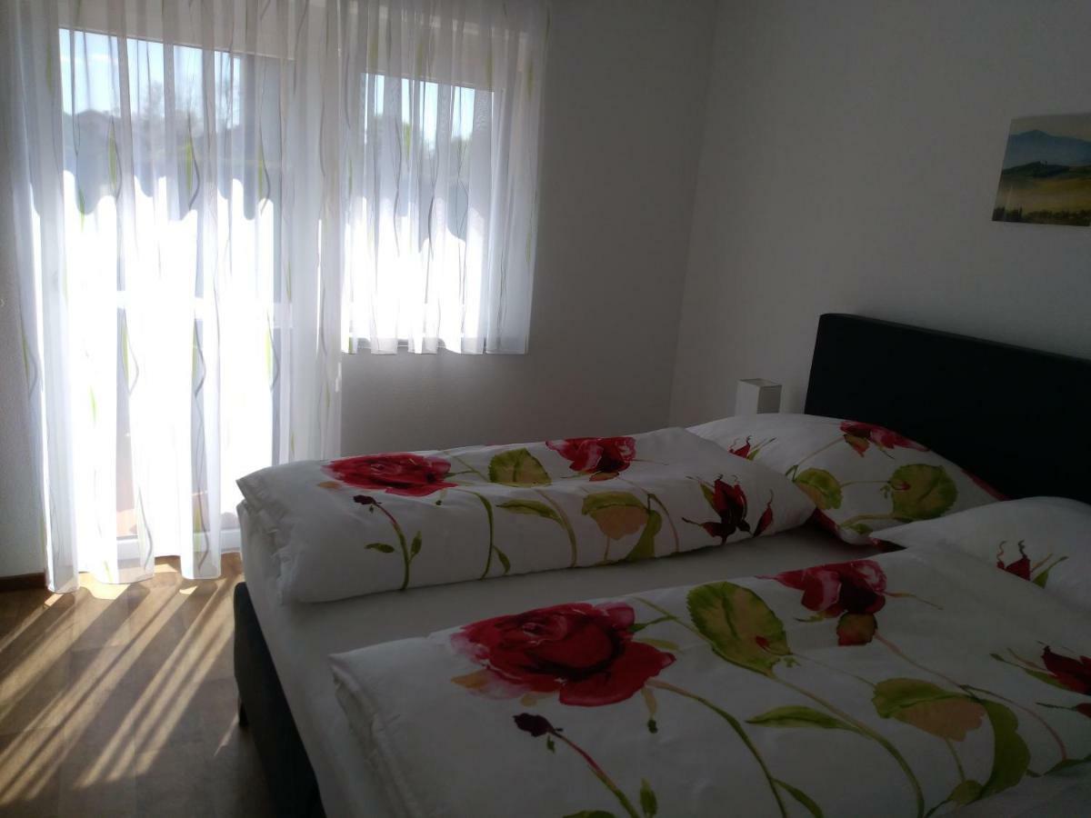 Ferienwohung Fam. Fink Apartment Riegersburg Bagian luar foto